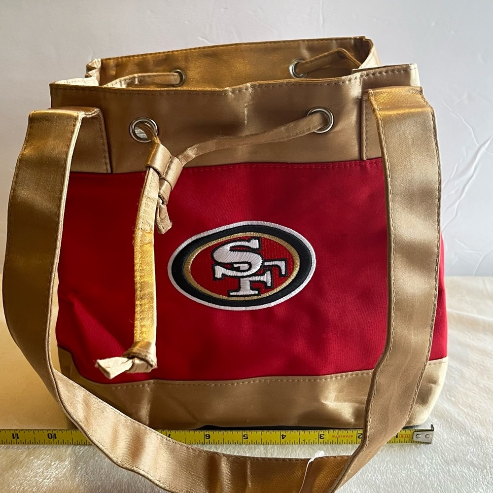 San Francisco ProFanity Woman Lunch Box/Picnic